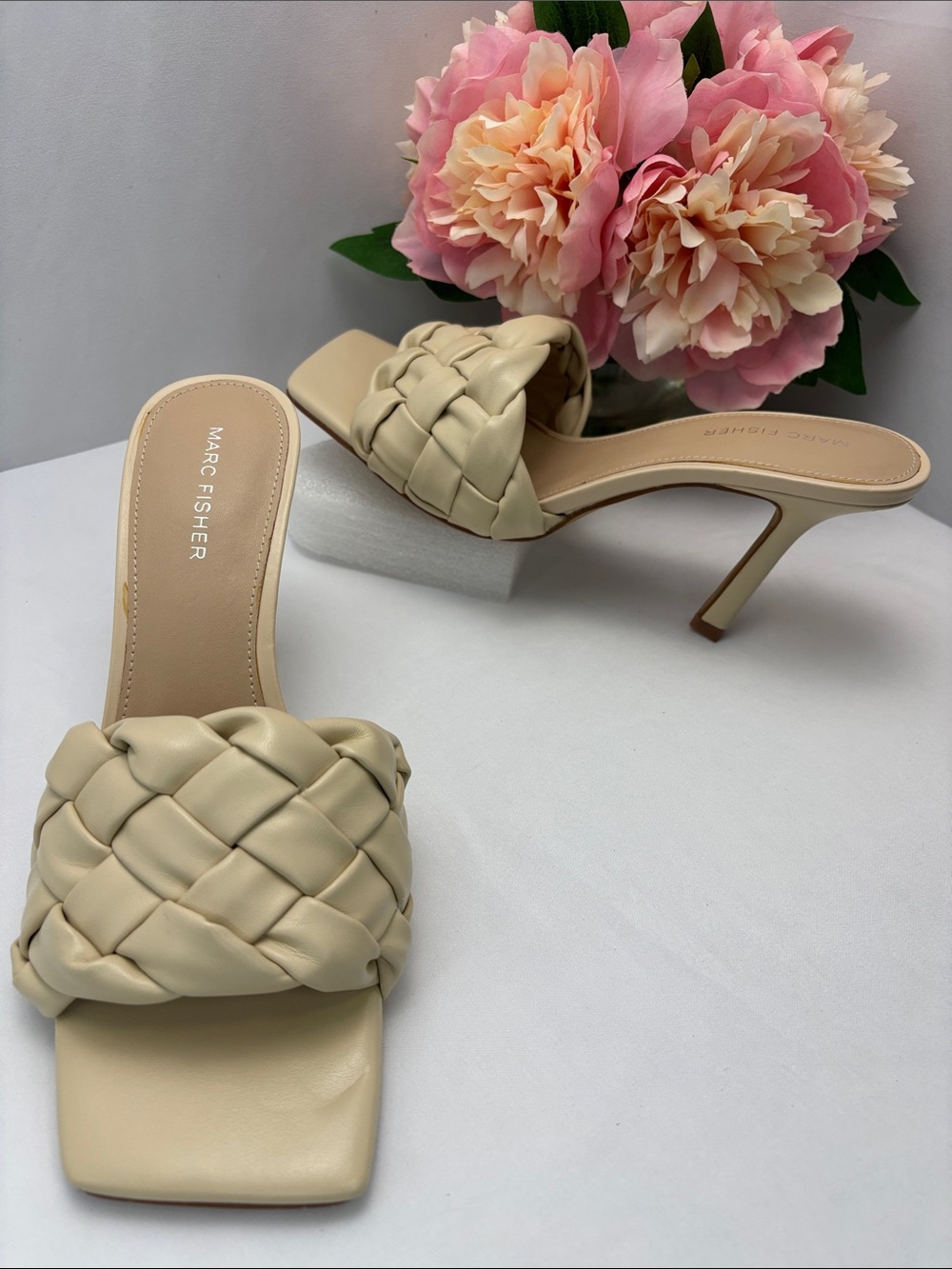 Marc Fisher Womens 9.5 Braided Cream High Heel Slide Sandals #728